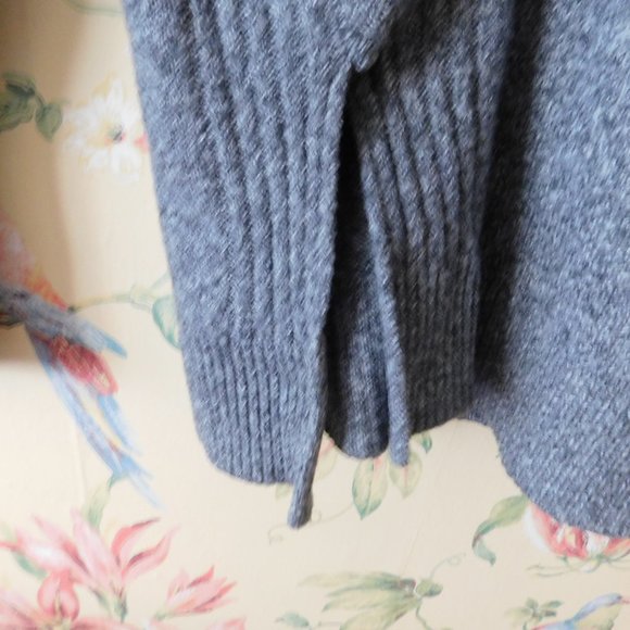 🎀 Oversized Gray Turtleneck - Picture 8 of 10